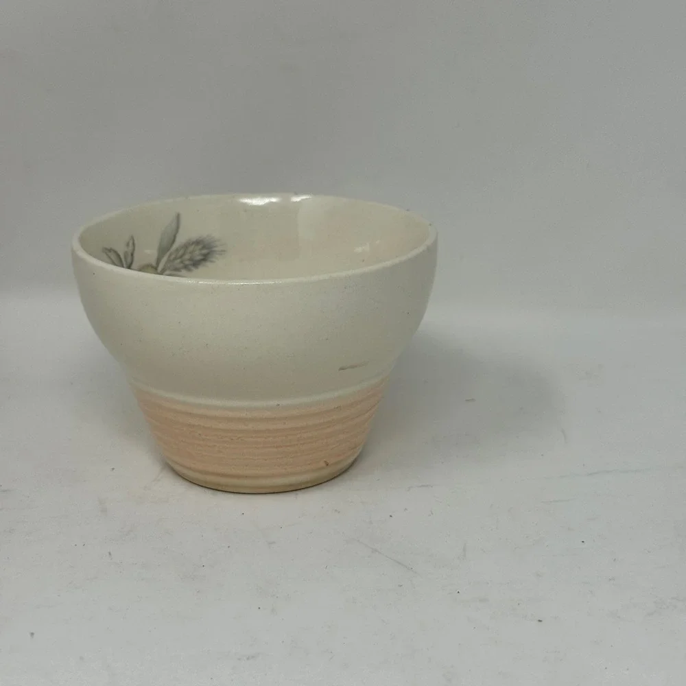 Hand Painted Floral Interior Ribbed Ceramic Teacup Peach Cream Cottagecore Vtg‎